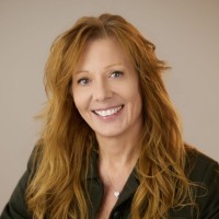 Kim Davidson Email & Phone Number