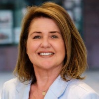 Una Kelly Email & Phone Number
