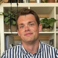 Jens Risom Email