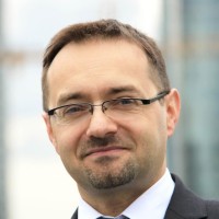 Adrian Sączek Email