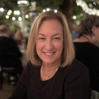 Community Table Employee Sharon Greenthal's profile photo