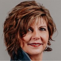 Lisa Poste Email & Phone Number