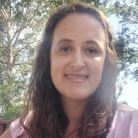 Daniela Resende Email