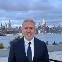 Salesforce Employee Gary Officer's profile photo