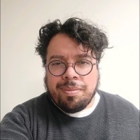 Héctor B Email