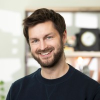 Iain Giessler Email