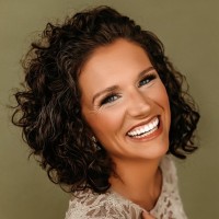 Elisah McGee Email & Phone Number