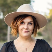 Erin Cox Email & Phone Number