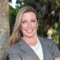 Luxury Realtor at William Raveis Real Estate-Florida Employee Dawn Hoffman's profile photo
