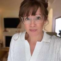 Michelle van Essen Email