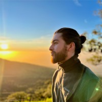Franco Quirós Email