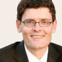 Andreas Howering Email