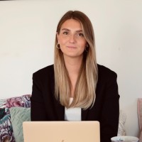 Julia Dömstedt Email