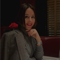 Andreea Nita Email