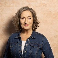 Marianne Bækbøl Email