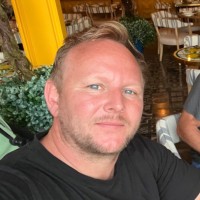 Email e telefono di Oliver Kent