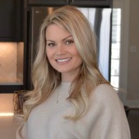 Abundance Real Estate Employee Janene Juul's profile photo