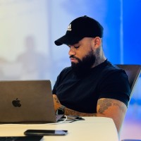 Blue Employee Quiel Santos's profile photo