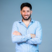 REplace Employee Alan Algamis's profile photo