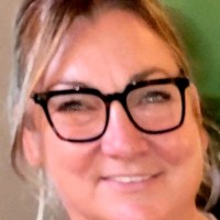 Metric Machining, Inc. Employee Robin Parker's profile photo