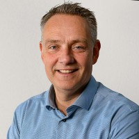 Alfred Bakker Email