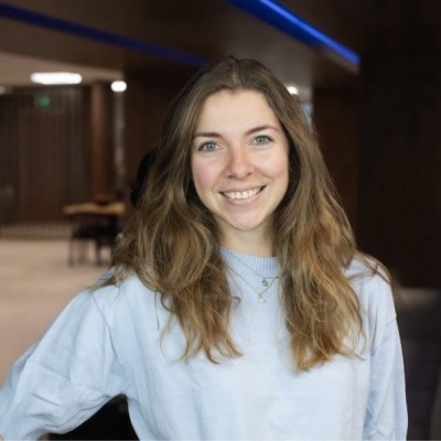 Larissa Verheijen Email
