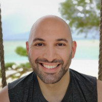 Freelance Writer, Blogger & Editor Employee Esat Dedezade's profile photo