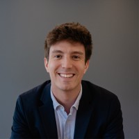 Tomás Usón Email