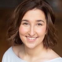 Sarah Kinn Email & Phone Number