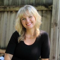 Amanda Thorson Email & Phone Number