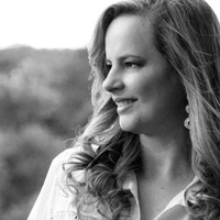 Companhia Própria Employee Kelly Freitas's profile photo