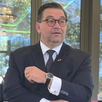 Raymond Vlecken Email