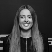 Kirsty Combe Email & Phone Number
