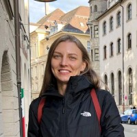 Julia Tolsteliov Email