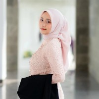 Putri Octaviani Email