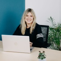 Elise Maertens Email