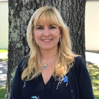 Installations Plus Inc. Employee Debbie Neri's profile photo