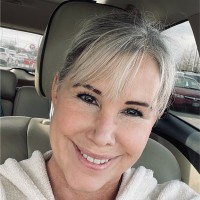 The Life Coach School Employee Holly Bascharow's profile photo
