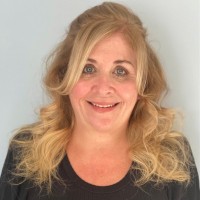 Leslie Sanders Email & Phone Number