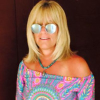 Arhaus Furniture Employee Robin Levitt's profile photo