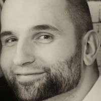 Tomasz Majewski Email