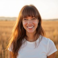 Julia Bond