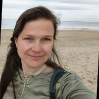 Anouk van Den Berg Email