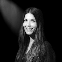 Caroline Attia Email