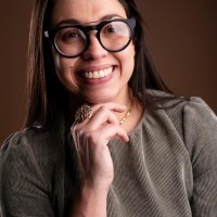 Eduarda Sawaya Email