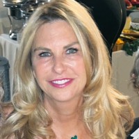 HNW Employee Becky Alhanati's profile photo