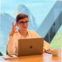 André Q. Email