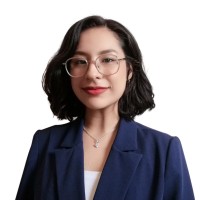 Yuliana Viveros Email