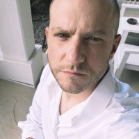 Robert van Ghle Email & Phone Number