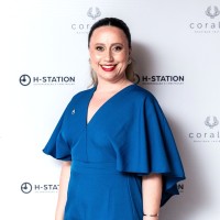 Raphaela Santos Email